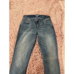 Denizen Levi’s modern skinny jeans